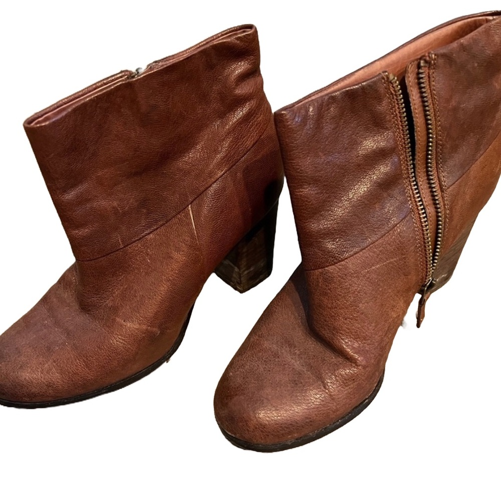 Cole Haan Brown Heeled Boots with Side Zipper Nike Air 6.5